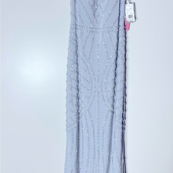 AQUA Embellished Column Gown - 100% Exclusive silver size 4 New - Picture 16 of 16